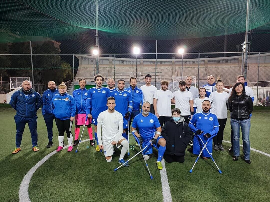 Students of the occupational therapy VS amputee football Hellas